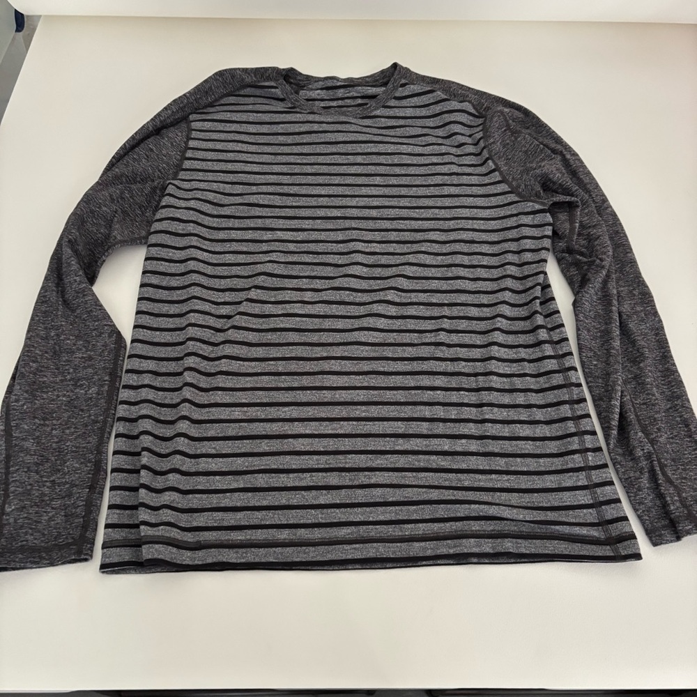 Lululemon Men’s Long Sleeve Shirt